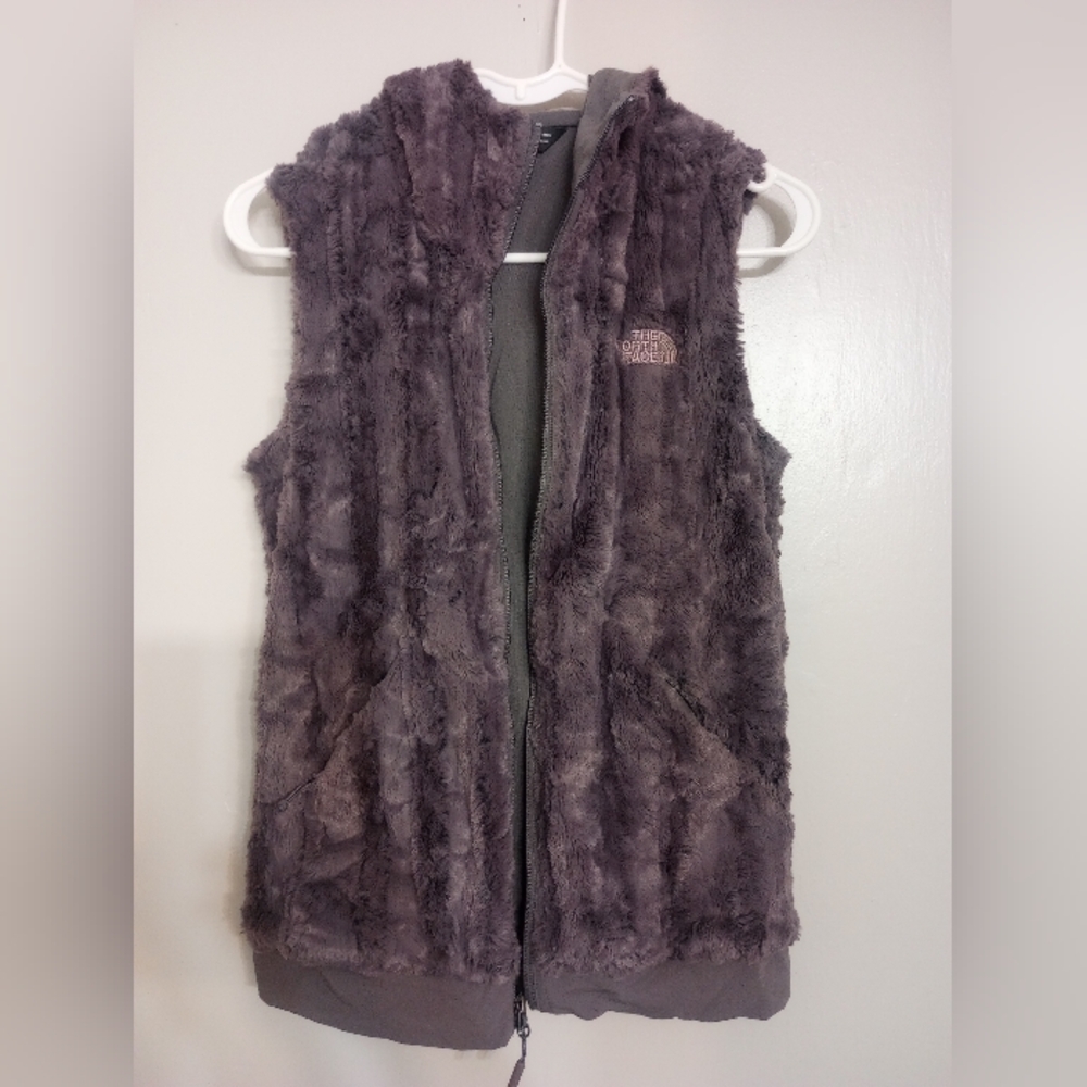 The North Face Women's Sleeveless Hooded Fuzzy Vest